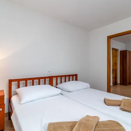 Vakantiehuis Robert By Interhome
