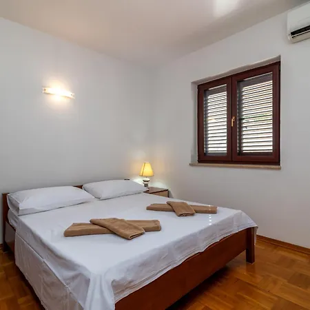 Ferienhaus Robert By Interhome Trogir