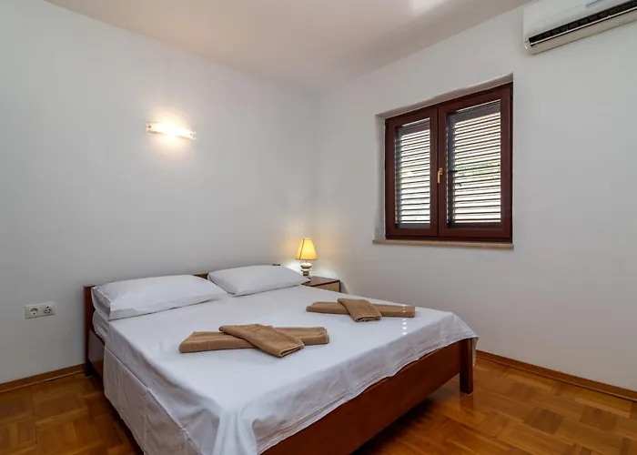 Vakantiehuis Robert By Interhome Trogir