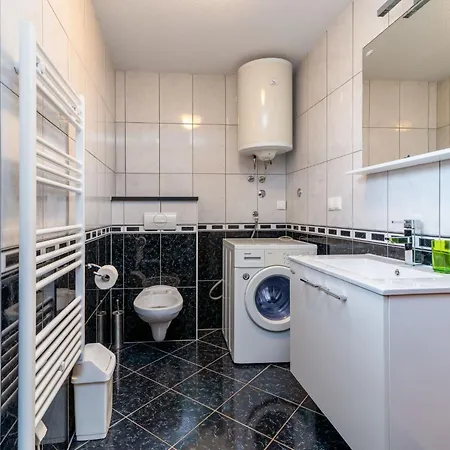 Feriehus Robert By Interhome Trogir