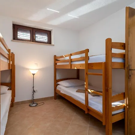 Robert By Interhome Vikendica